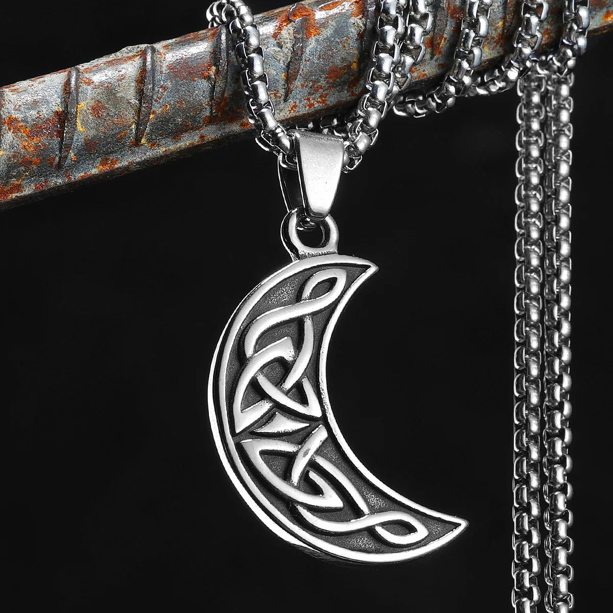 PENDRA Tavzane Viking Rune Necklace
