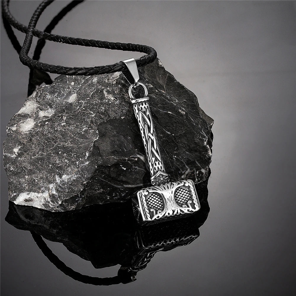 PENDRA Hammer Norse Necklace