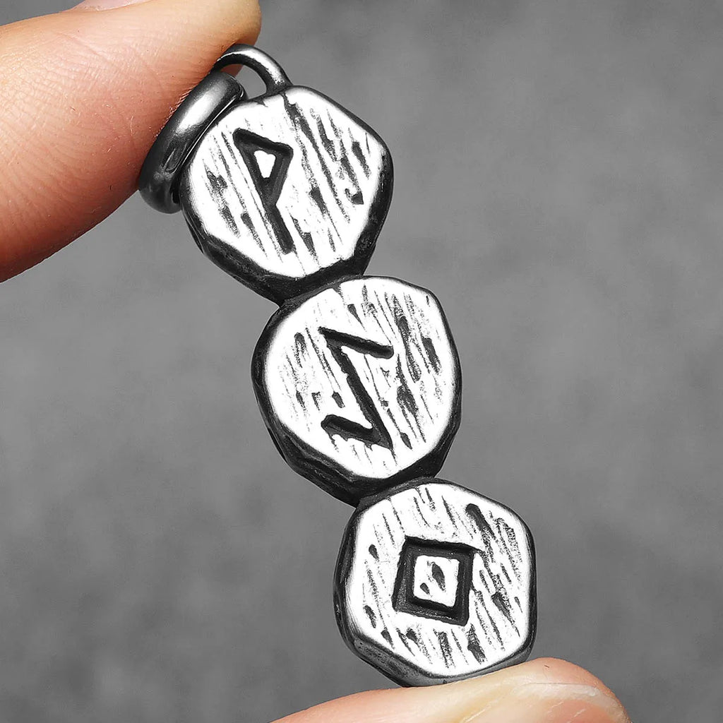PENDRA Xanrith Viking Rune Necklace