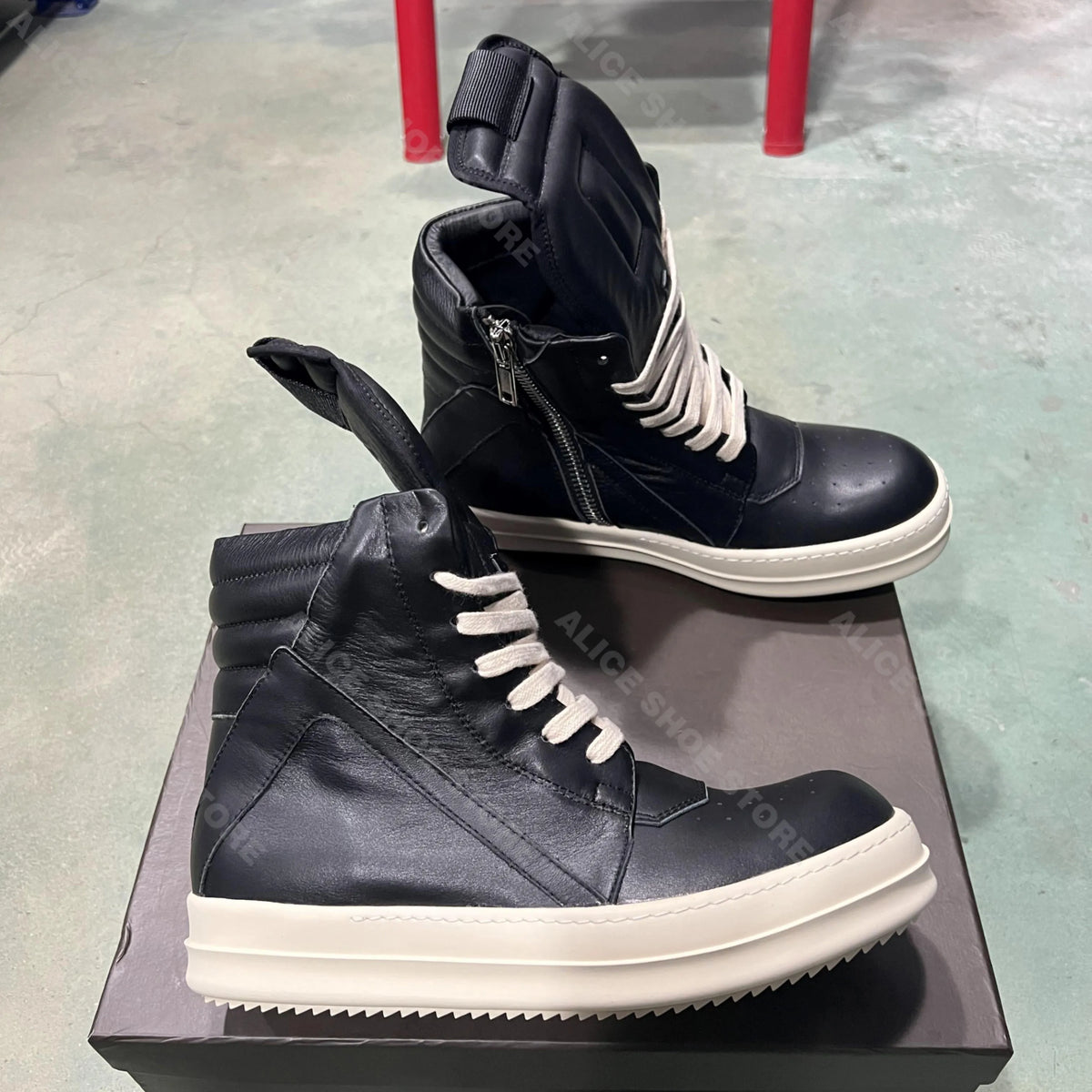 PENDRA Geobasket Classic Leather High-Top Zip Flat Ankle Boots