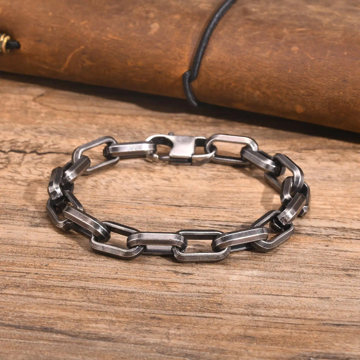 PENDRA Chunky Rectangle Rock Bracelet
