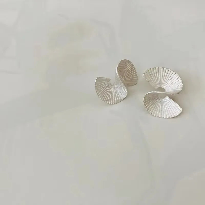 VENTFILLE 925 Sterling Silver Curved Geometry Earring for Women Girl S-Shaped Texture Unique Retro Jewelry Gift Dropshipping