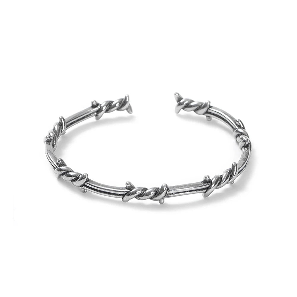 PENDRA Thornknot Twisted Thorn Ring