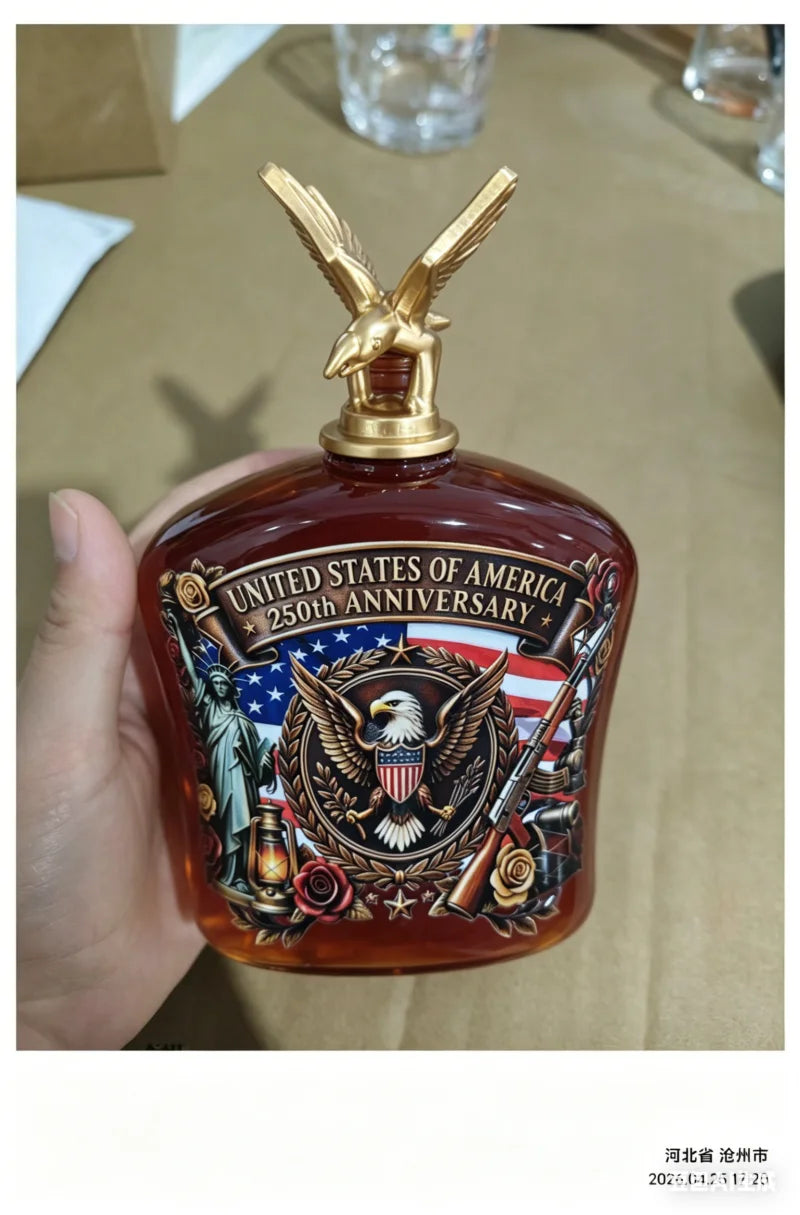 Vintage American Freedom Eagle Whiskey Decanter Liquor Bottle Collectible Decor Ornament collection-grade foreign wine bottle