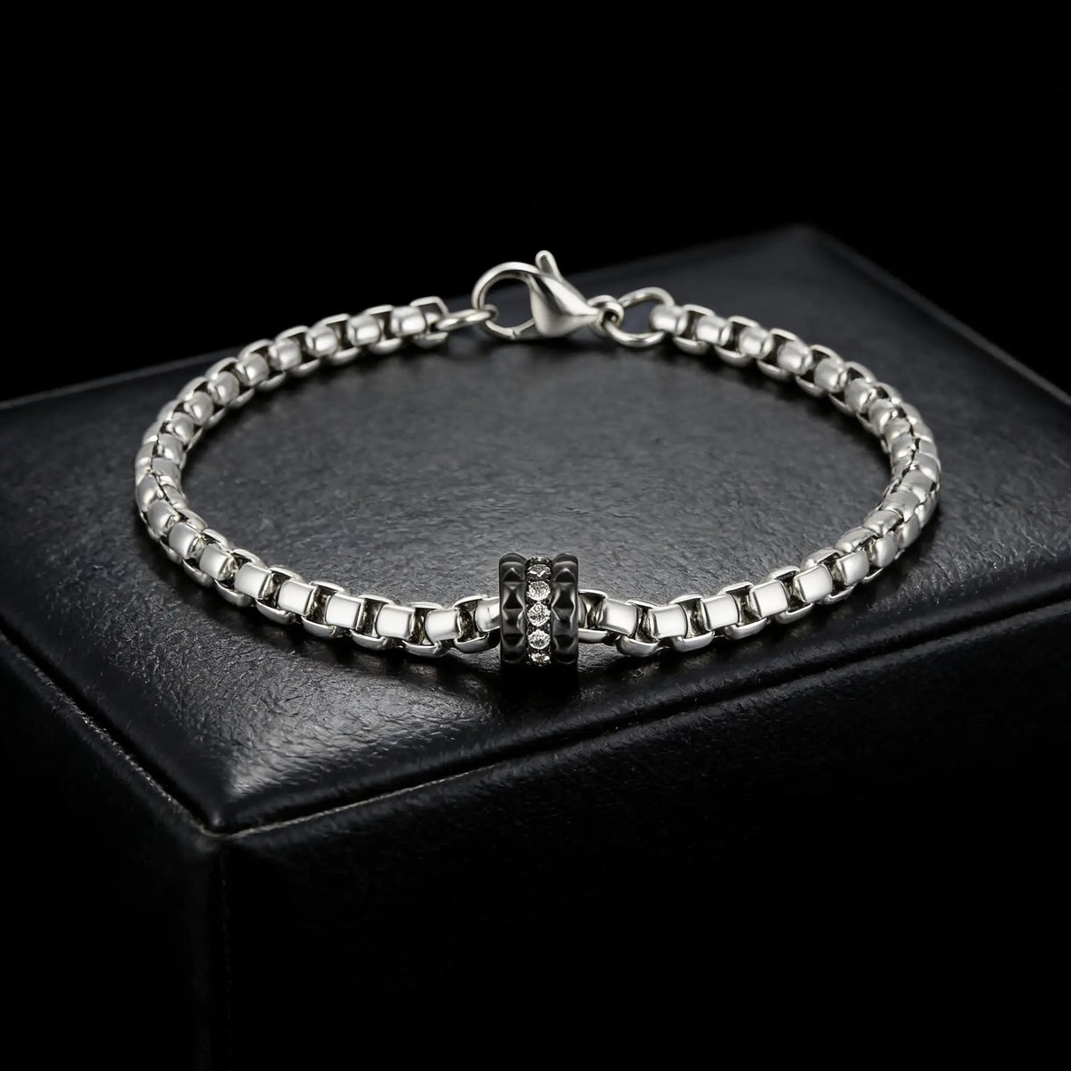 PENDRA Box Rhinestone Bracelet