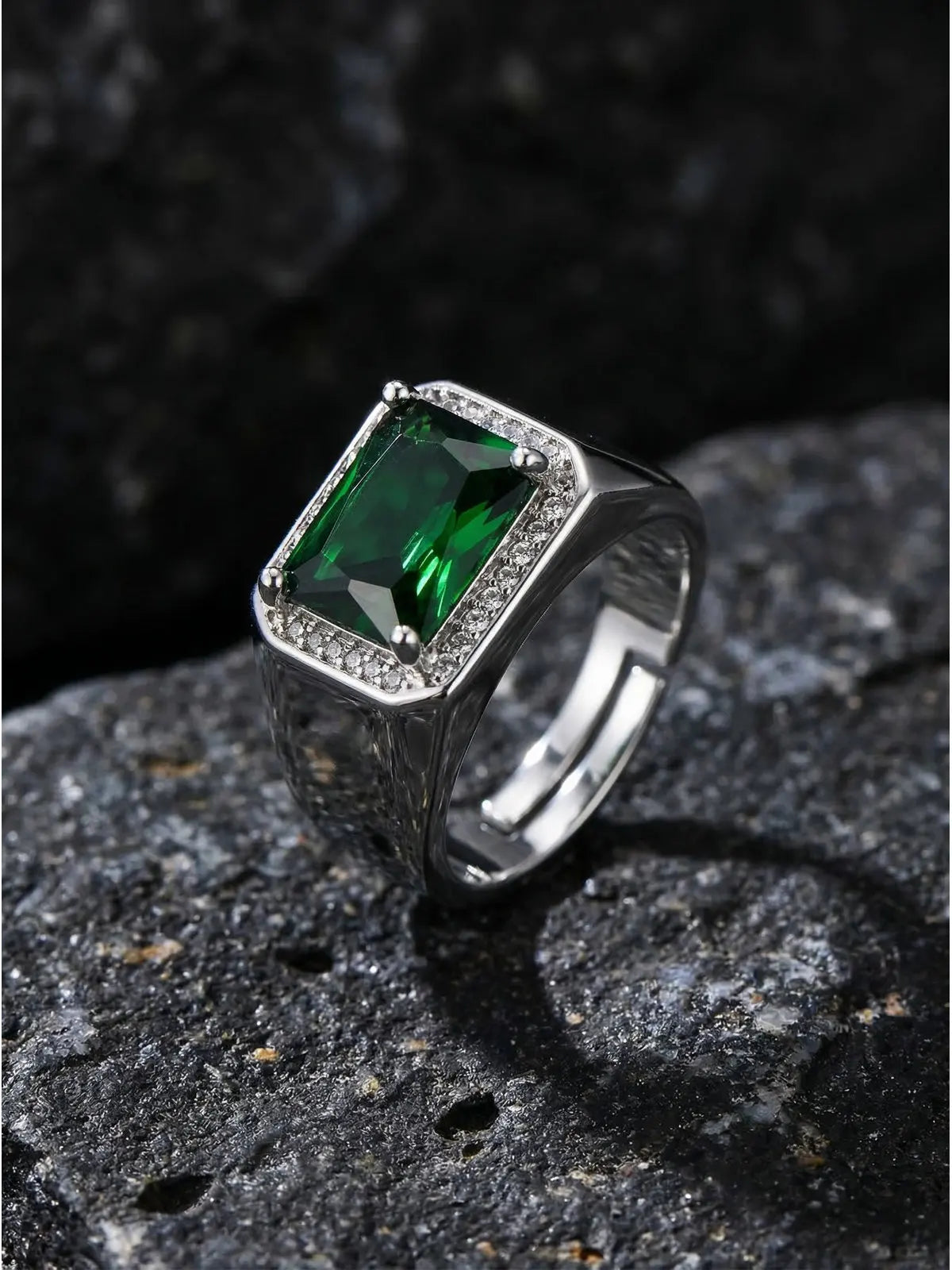 PENDRA Ravthyn Natural Stone Ring