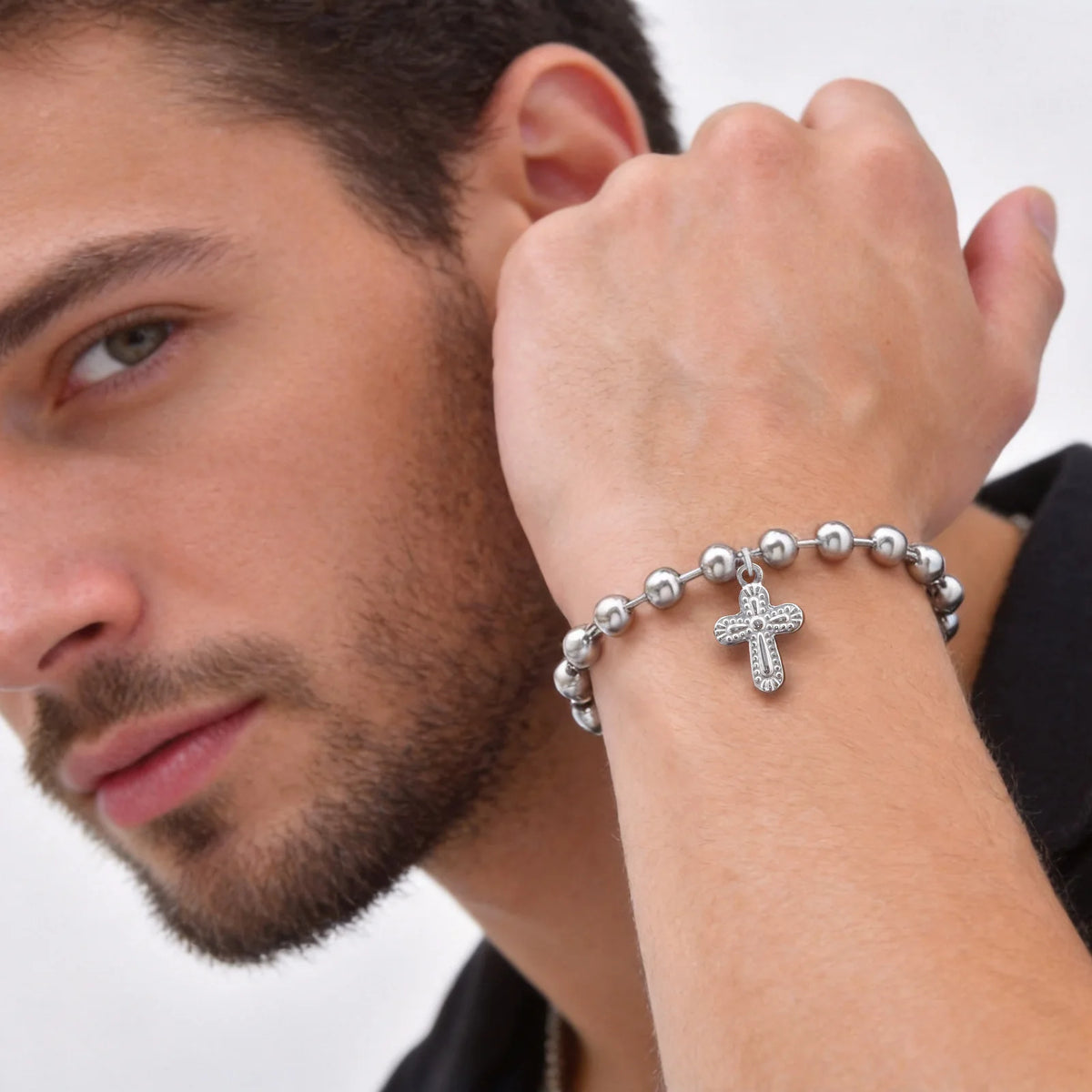 PENDRA Cross Beaded Bracelet