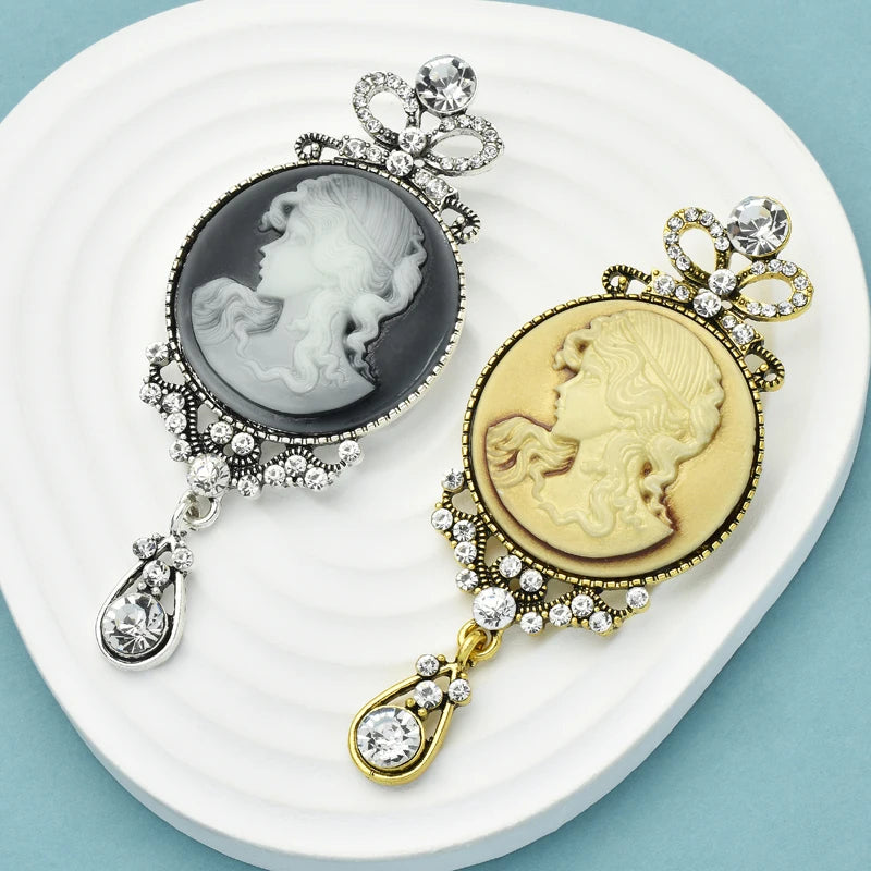 PENDRA Vintage Lady Head Badge Brooch
