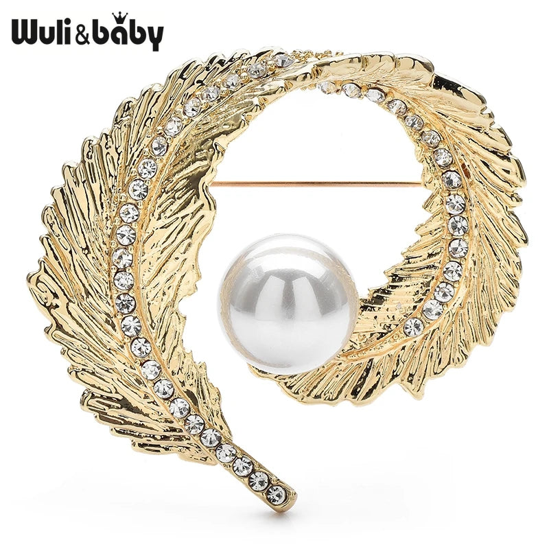 PENDRA Featherella Round Feather Pearl Brooch