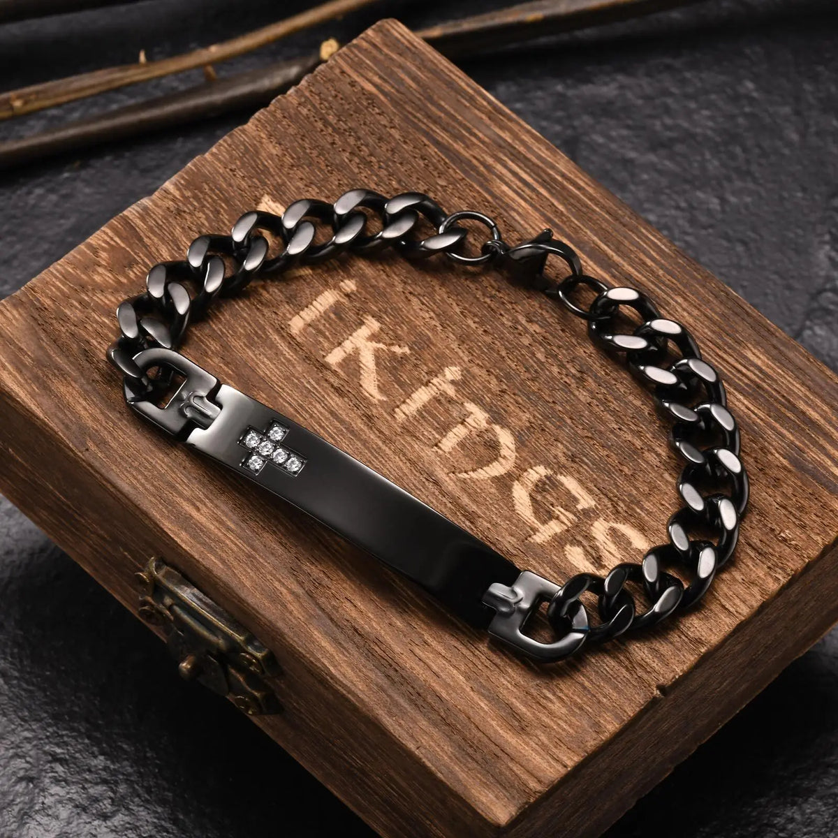 PENDRA Gavdell Custom Engraved Bracelet