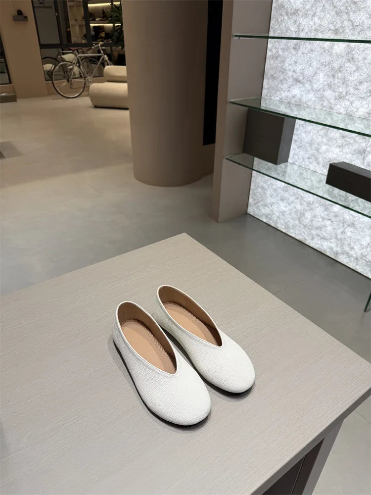 PENDRA Flat Spot Sheepskin Shoes