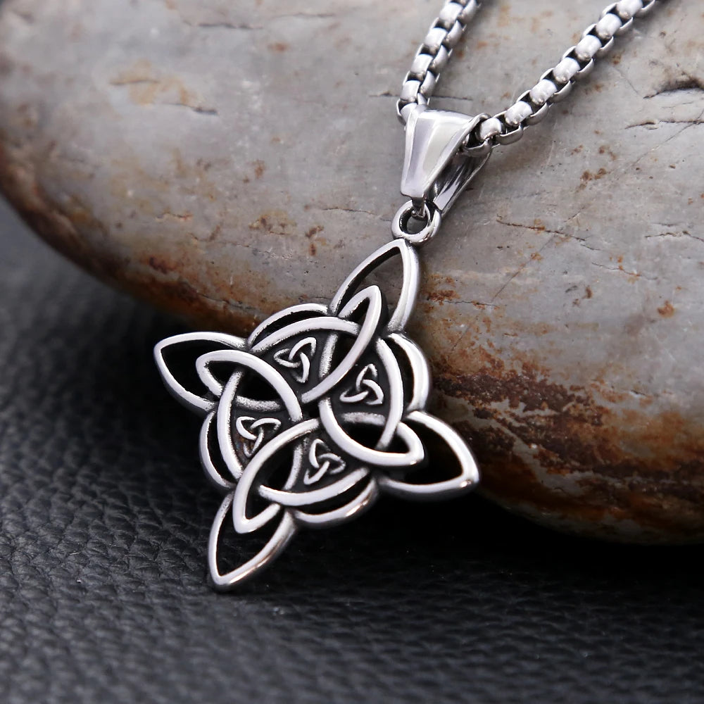 PENDRA Witchknot Viking Knot Pendant
