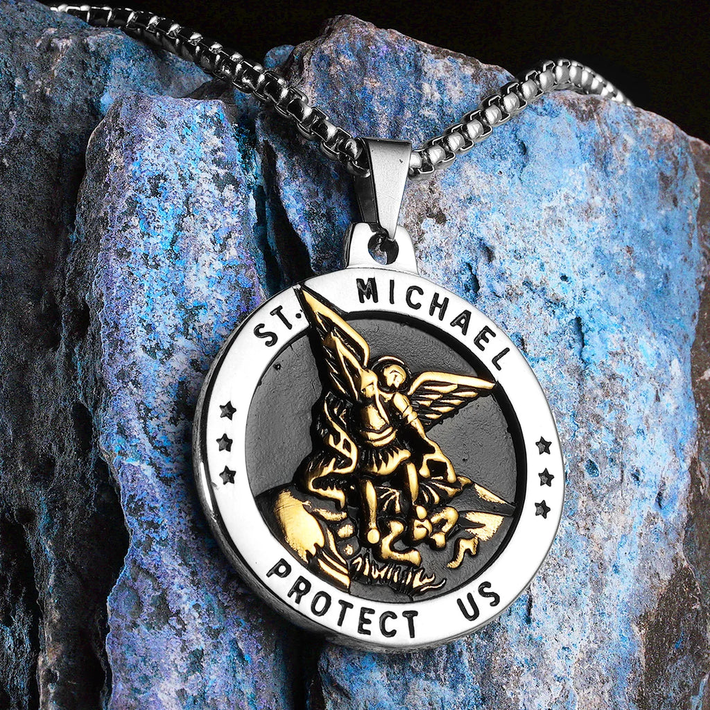 PENDRA Ulilora Pendant Necklace
