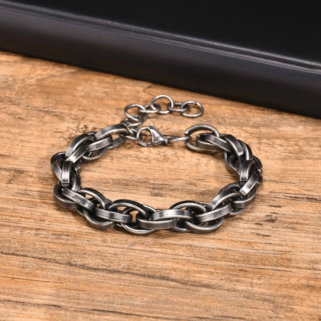 PENDRA Chunky Twisted Bracelet