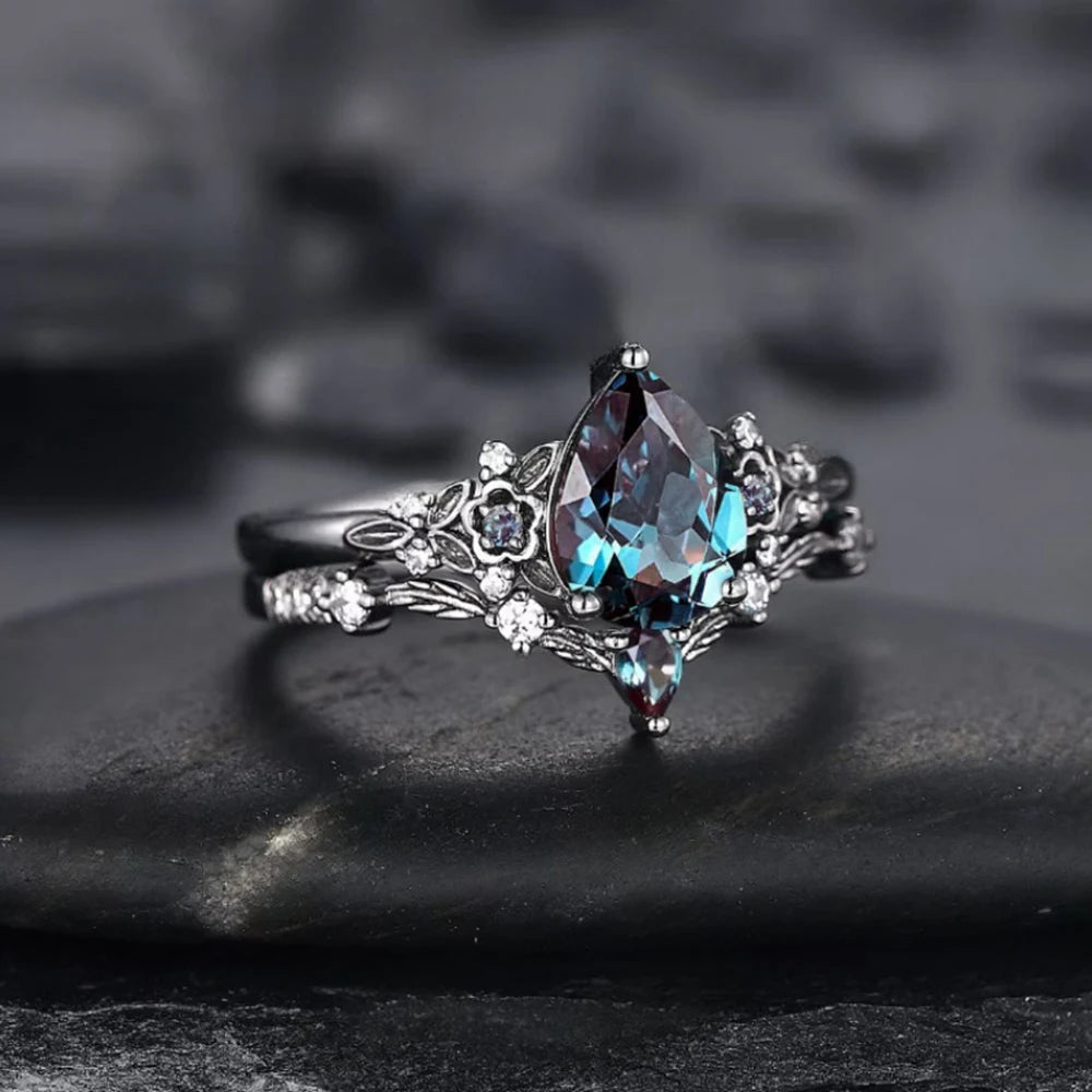 PENDRA Flower Black Ring