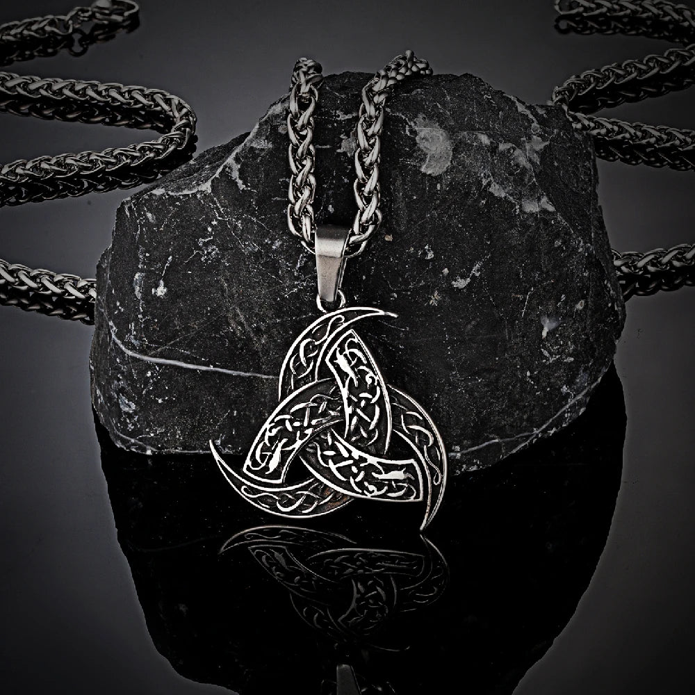 PENDRA Celtic Knot Viking Necklace