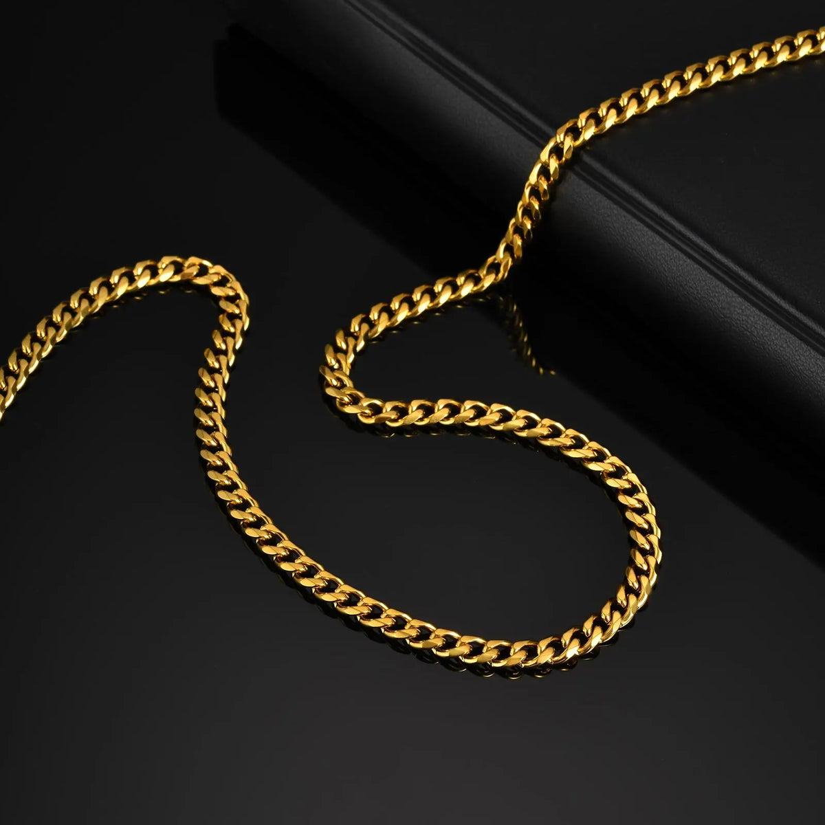 PENDRA Cuban Curb Miami Chain Necklace
