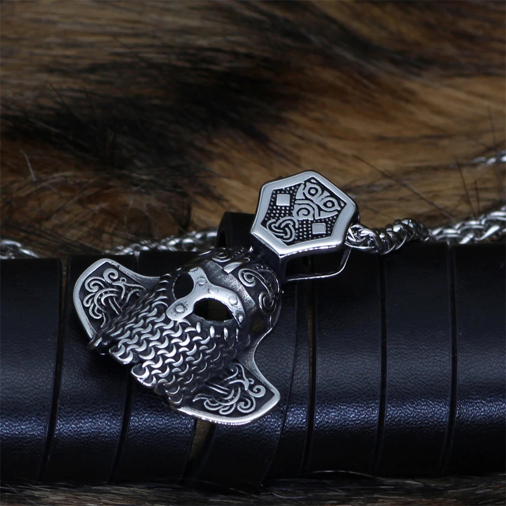 PENDRA Rune Vintage Vegvisir Necklace