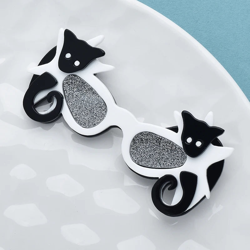 Wuli&baby Lovely Acrylic Bats Glasses Brooch Pins For Women Kid's Clothes Backpack Badge Fashion Jewelry Gifts