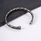 PENDRA Dravion Twisted Cuff Bracelet