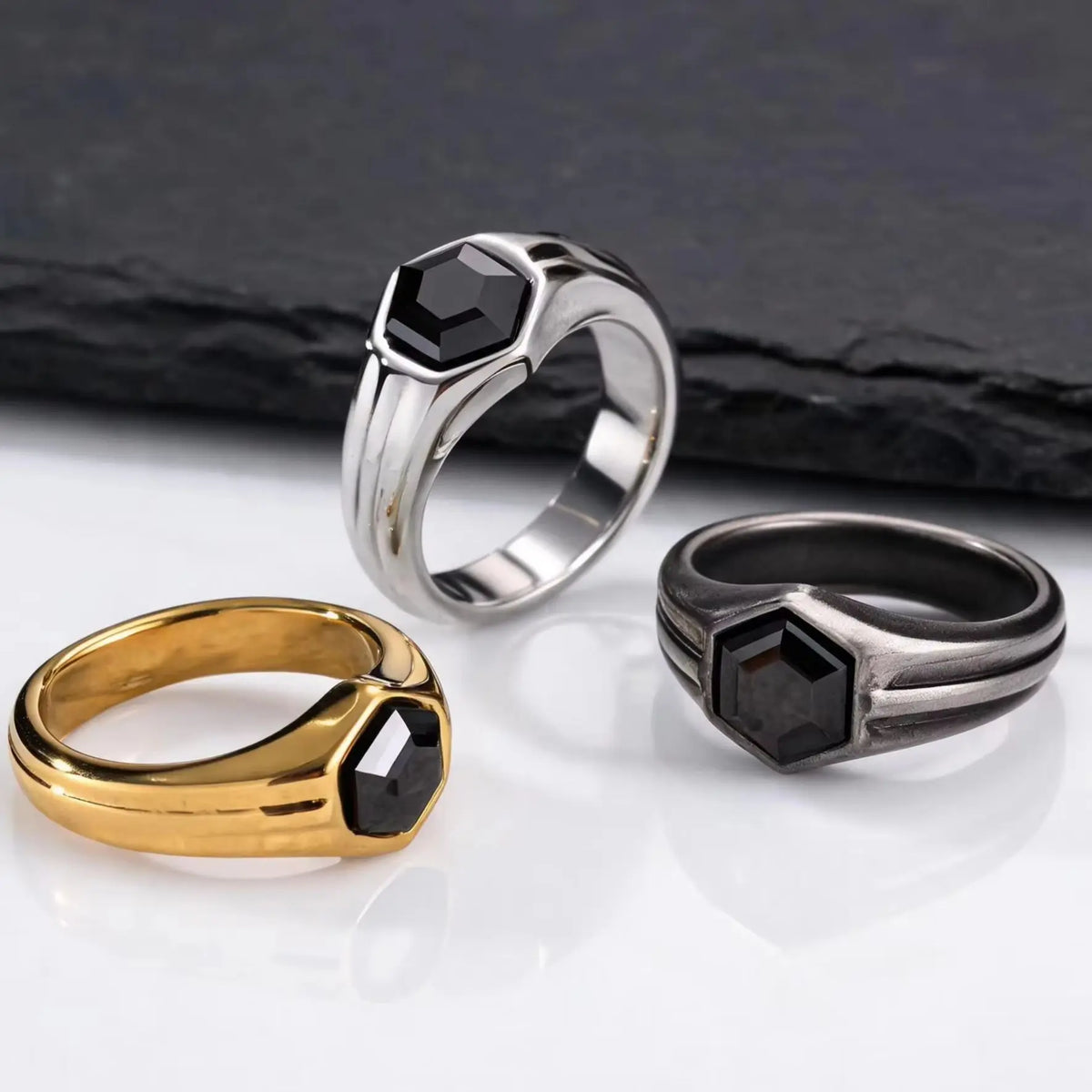 PENDRA Neriessa Zircon Stone Ring