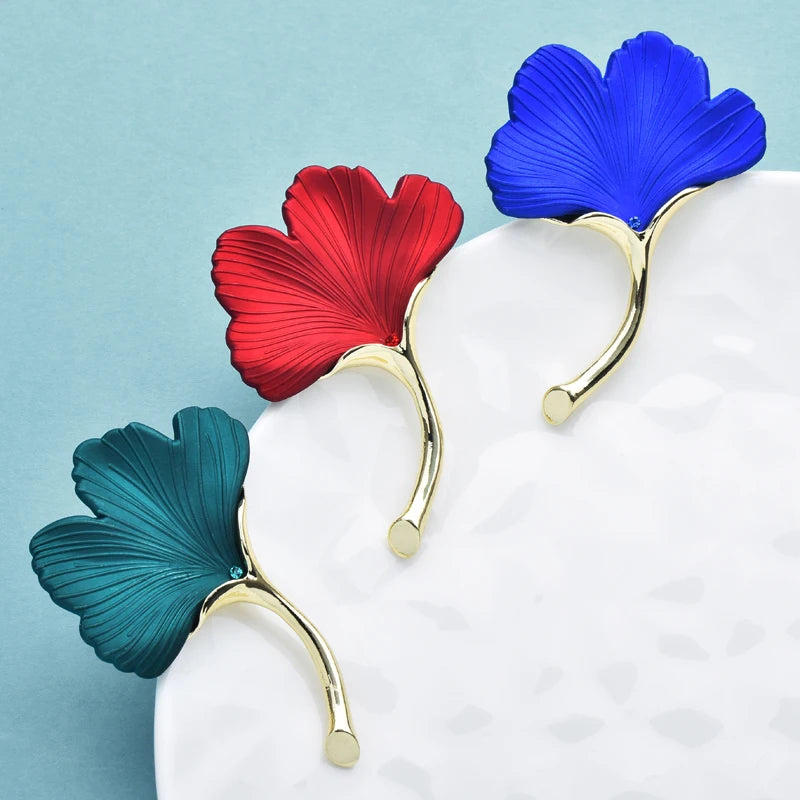 PENDRA Gingkoelle Soft-Paint Ginkgo Leaf Brooch
