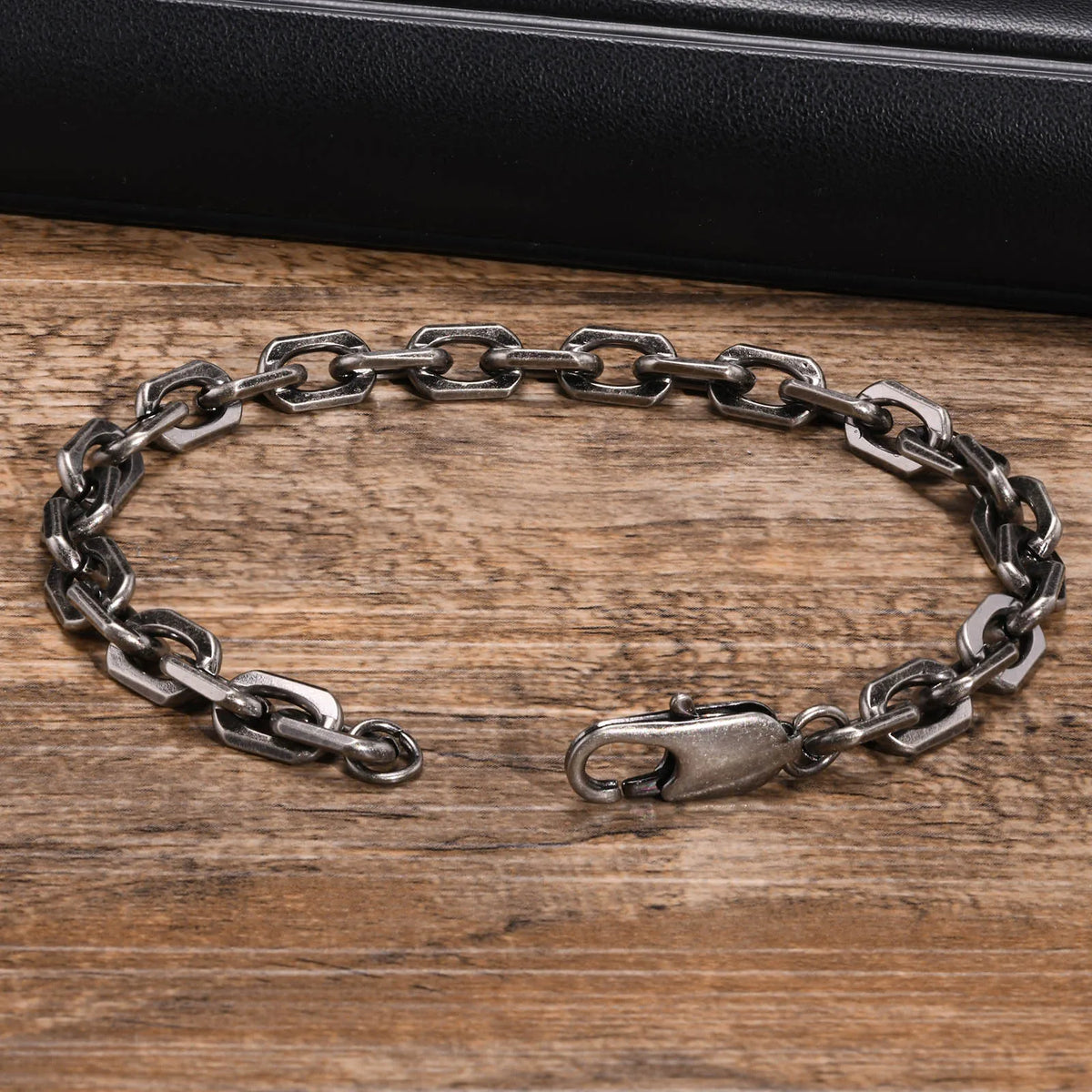 Classic Rolo Chain Bracelets for Men Boys,Vintage Waterproof Stainless Steel Chain Links Wristband,Casual Jewelry Gifts