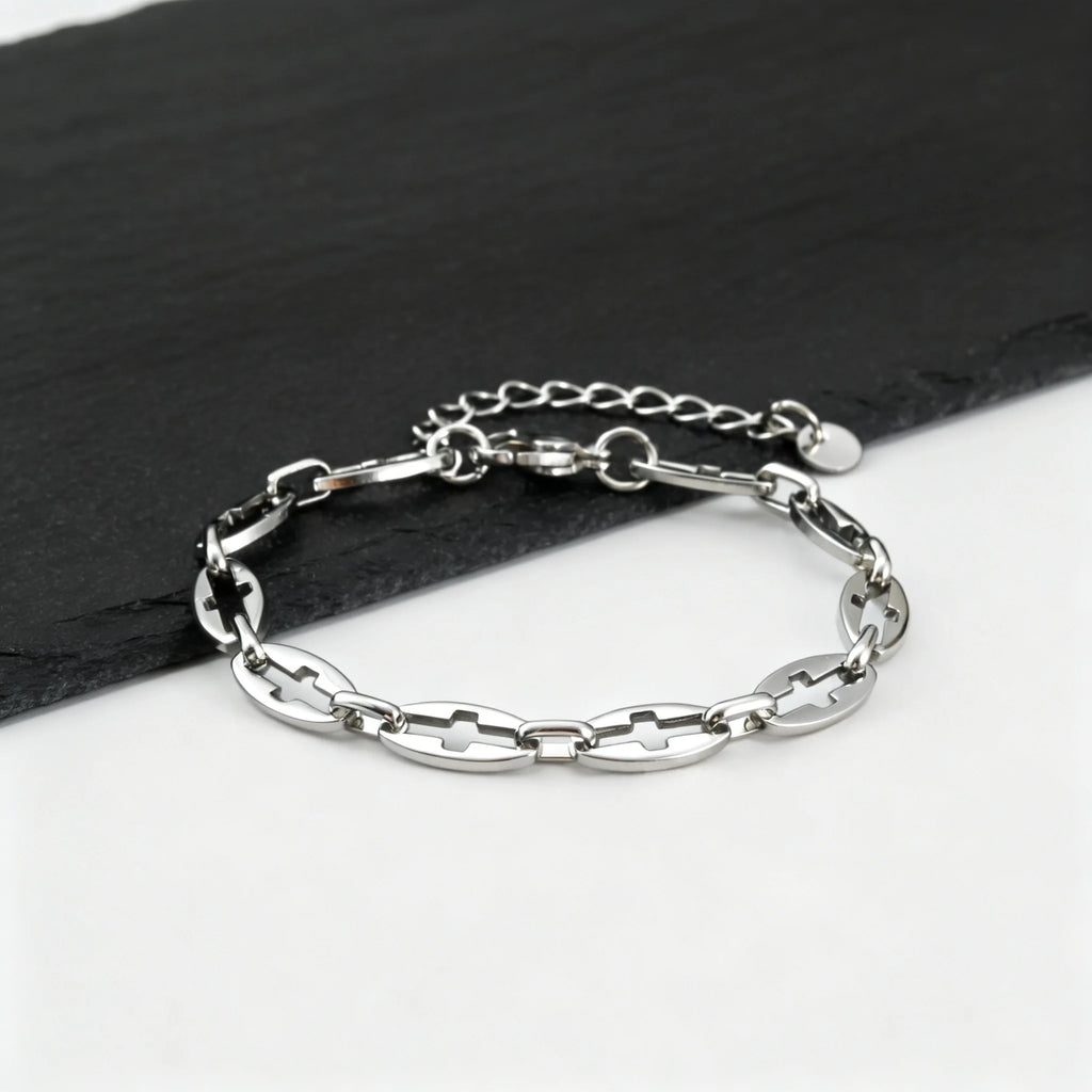 PENDRA Cross Hollow Bracelet