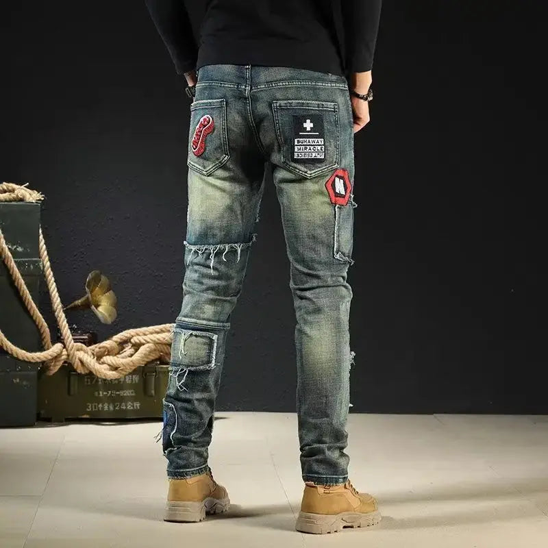 PENDRA Embroidered Fit Elastic Pants