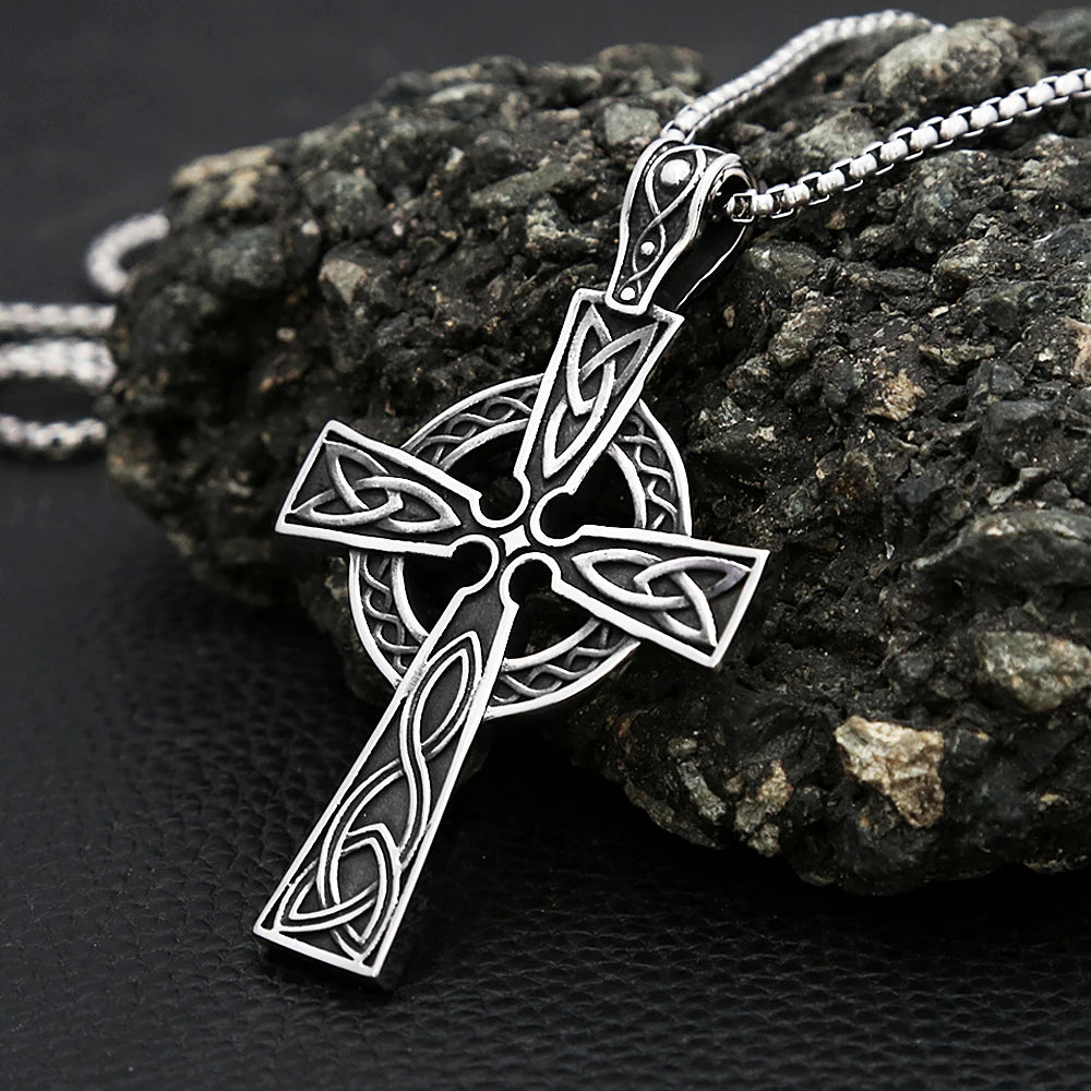 PENDRA Celticknot Nordic Celtic Knot Pendant