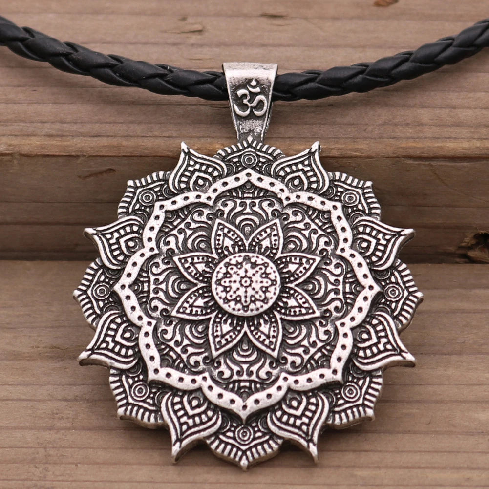 PENDRA Mandalafleur Stainless Steel Mandala Flower Pendant