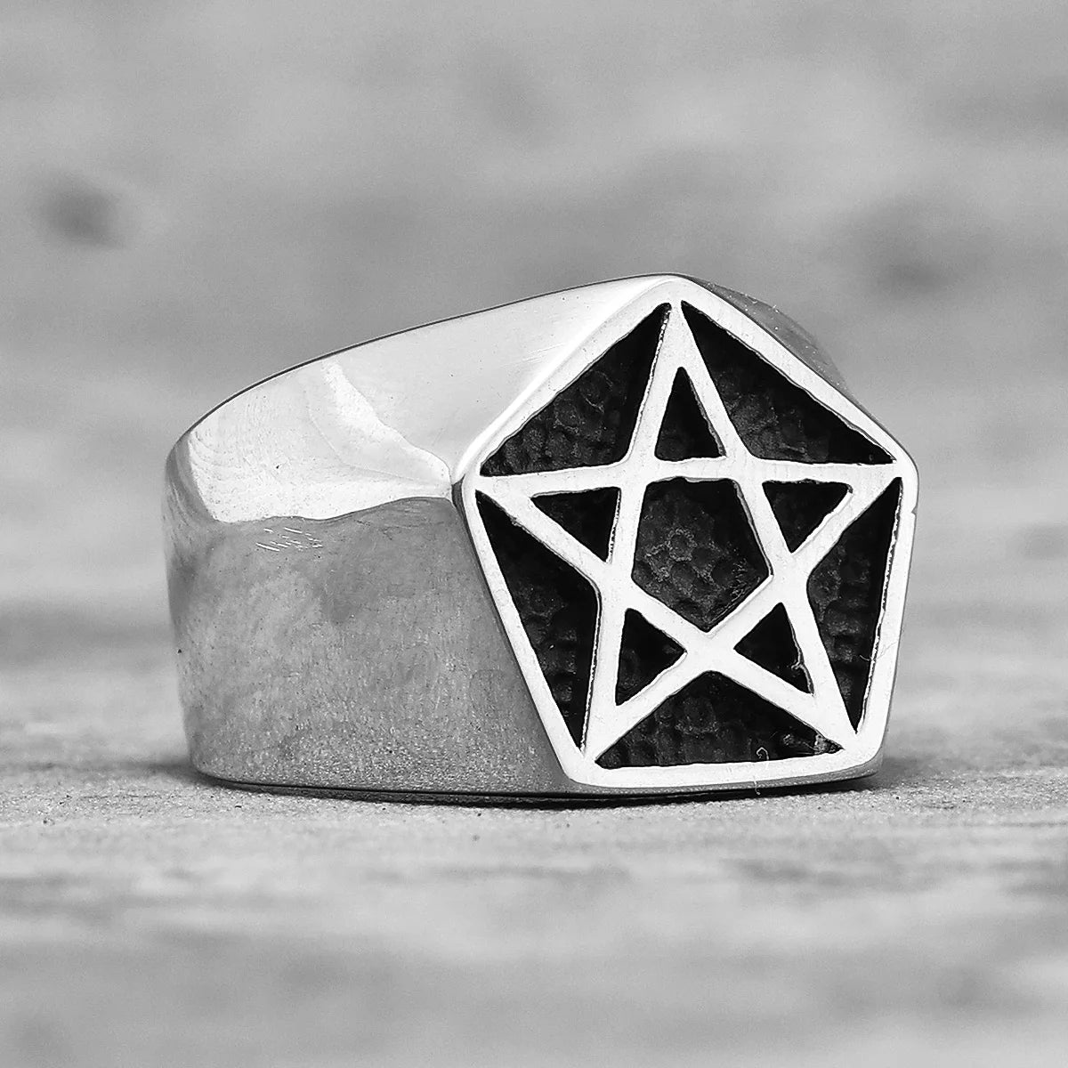 PENDRA Pentagram Punk Charm Ring