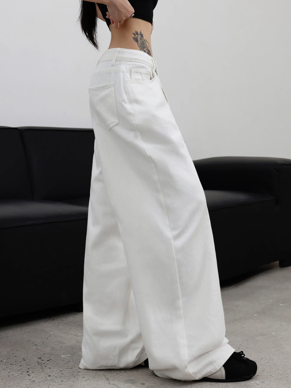Women's White Classic Basics Versatile Fashionable Loose Jeans