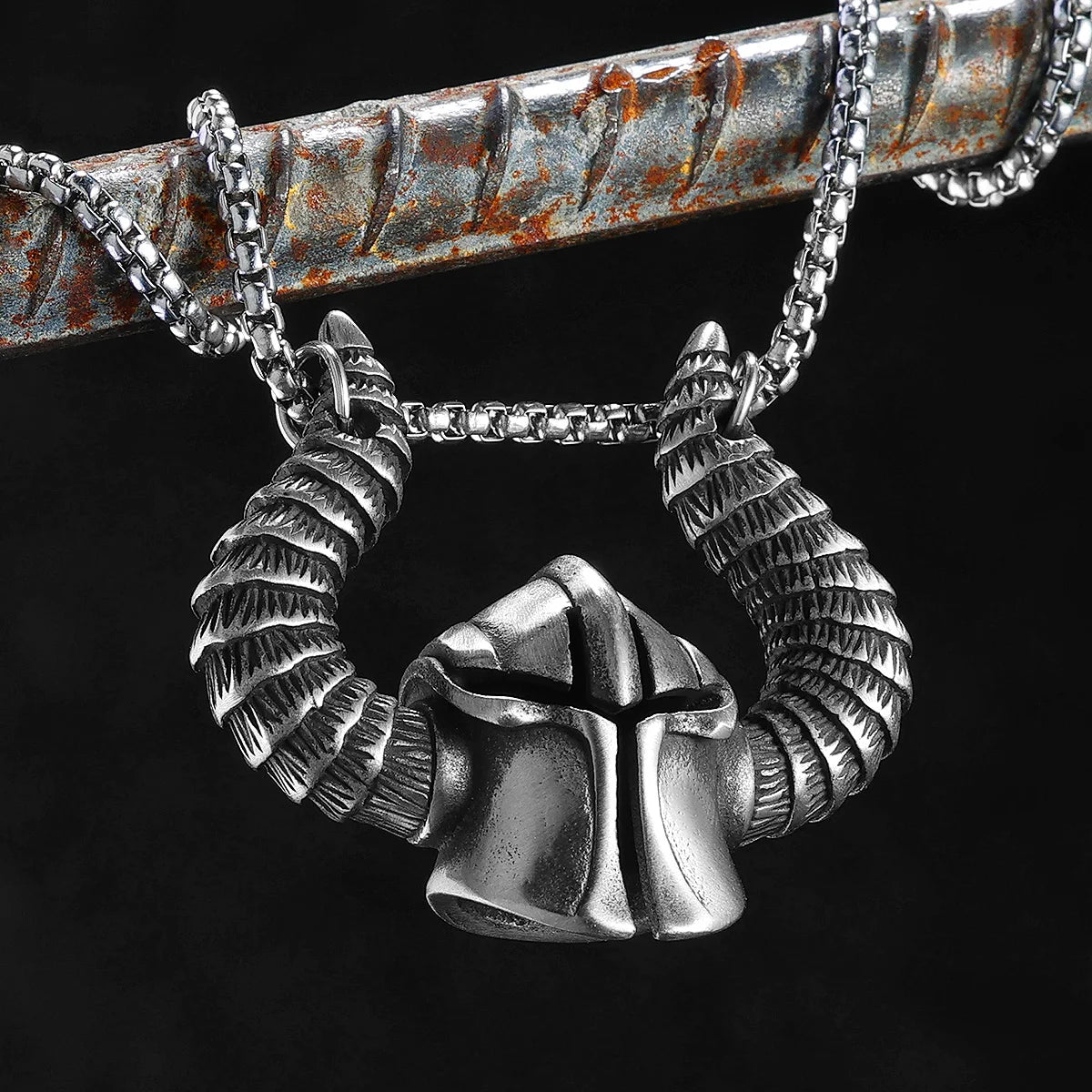 Retro Viking Devil Helmet Men Necklaces Stainless Steel Pendant Chain Women Punk Fashion Jewelry Accessories Gifts Wholesale