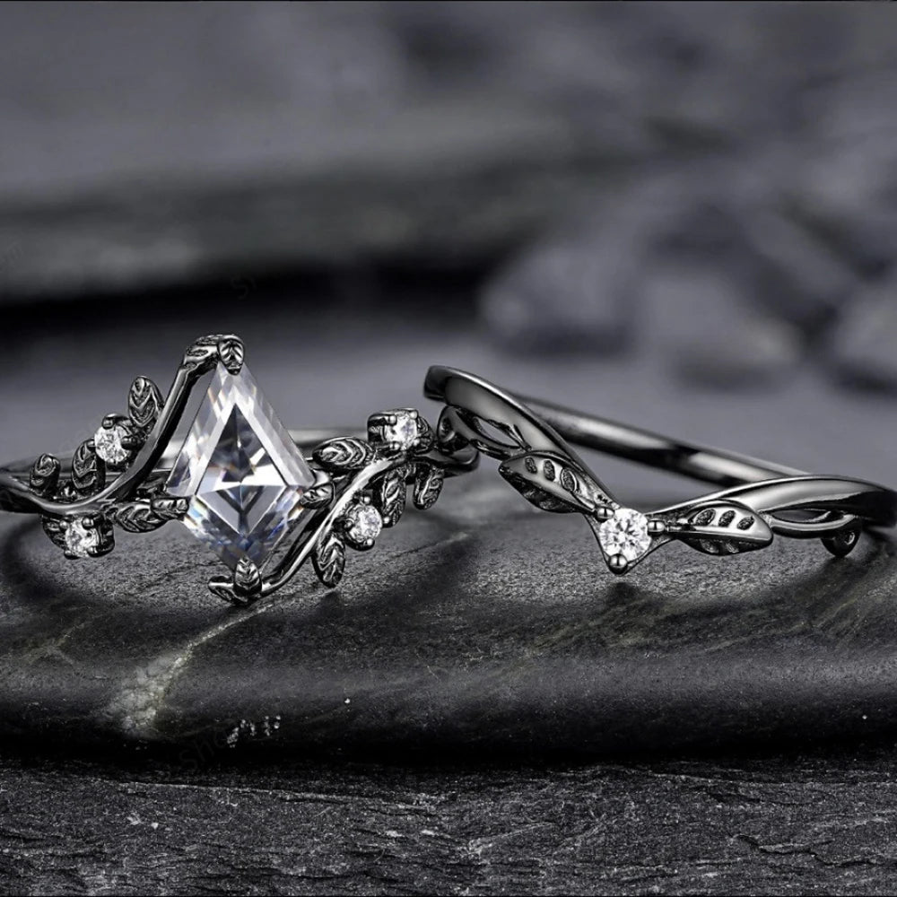 PENDRA Luxury Black Ring