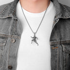 PENDRA Tavessa Fitness Motif Necklace