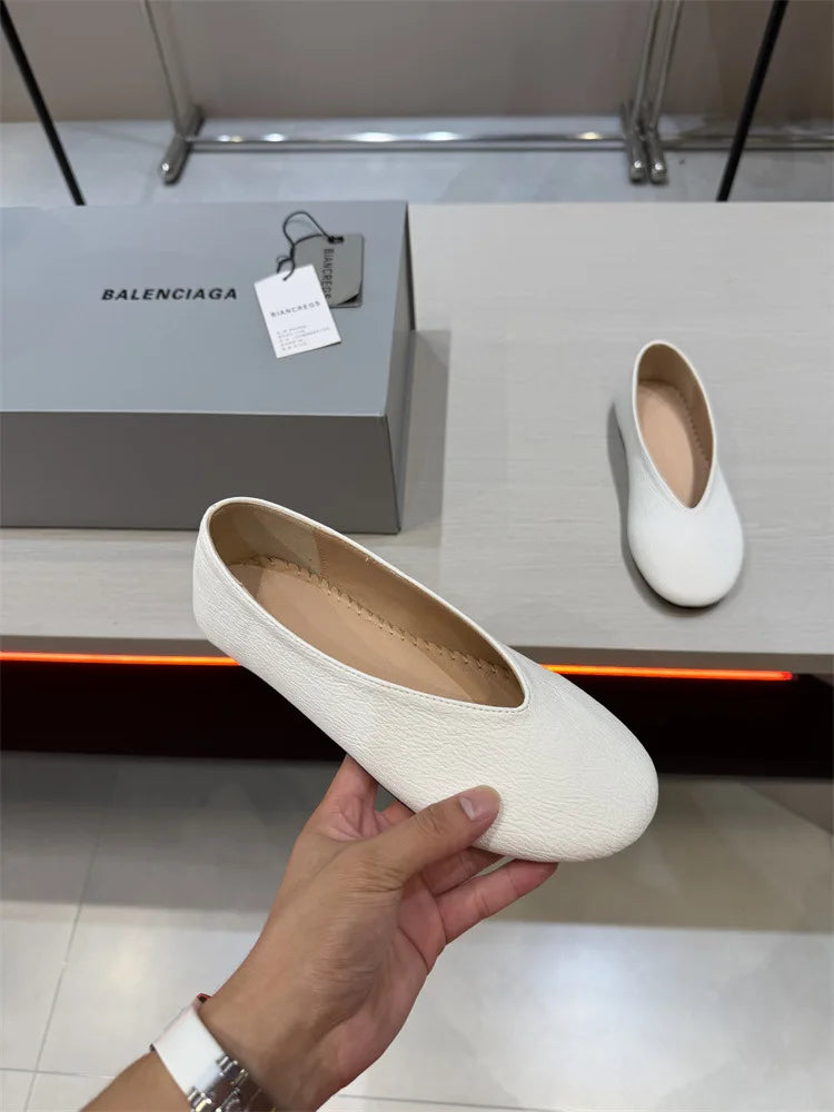 PENDRA Flat Spot Sheepskin Shoes