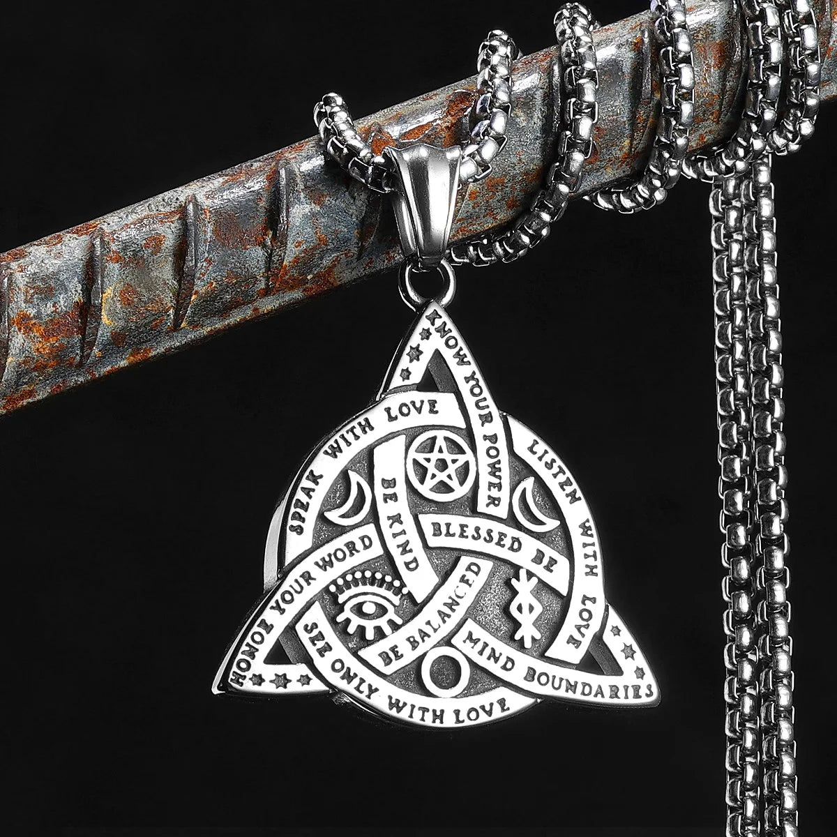 Simple Celtic Knot Amulets Men Necklaces Stainless Steel Pendant Chain Women Punk Fashion Jewelry Accessories Gifts Wholesale