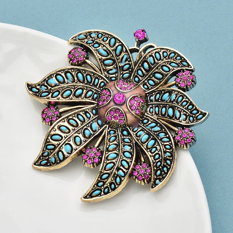 PENDRA Lilycrest Vintage Metal Rhinestone Flower Brooch