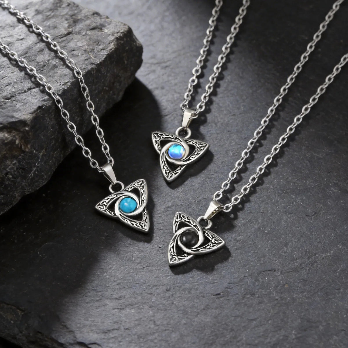 PENDRA Knot Geometric Pendant Necklace