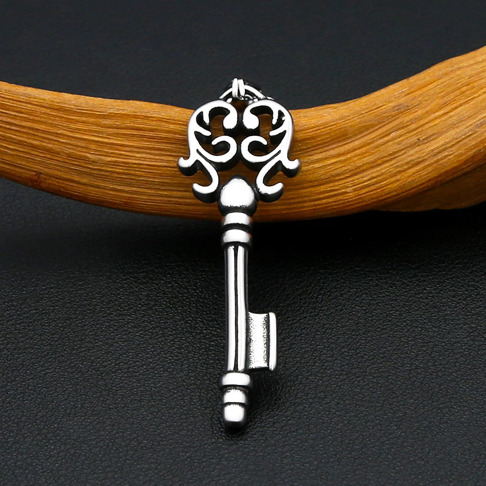 PENDRA Floralkey Hollow Floral Key Pendant