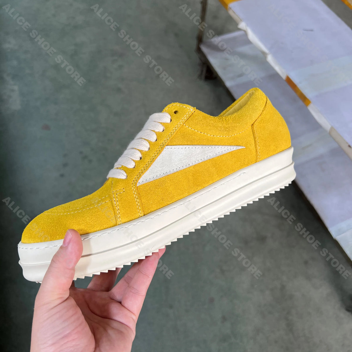 Gold Suede Leather Designer Women Shoe Low Top Casual Men Sneaker Quality Luxury Trainer Quality Platform Flat Thick-sole Shoe