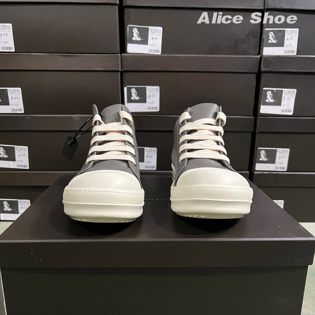 PENDRA Grey Punk Natural Grey Leather Low-Top Thick-Sole Platform Sneakers
