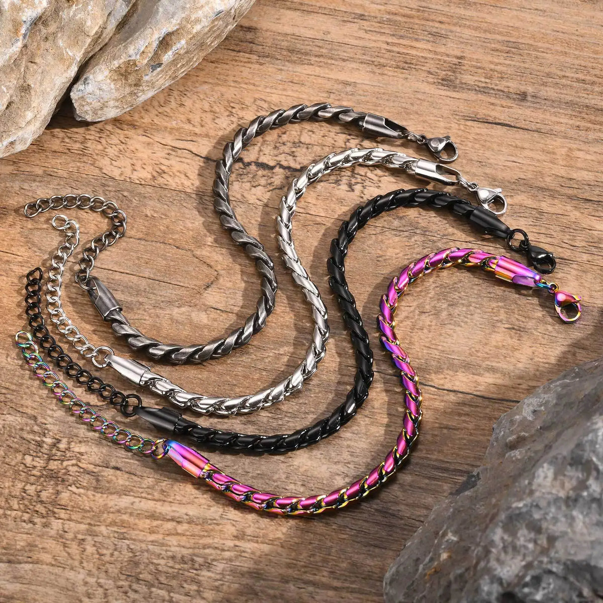 PENDRA Snake Textured Bracelet