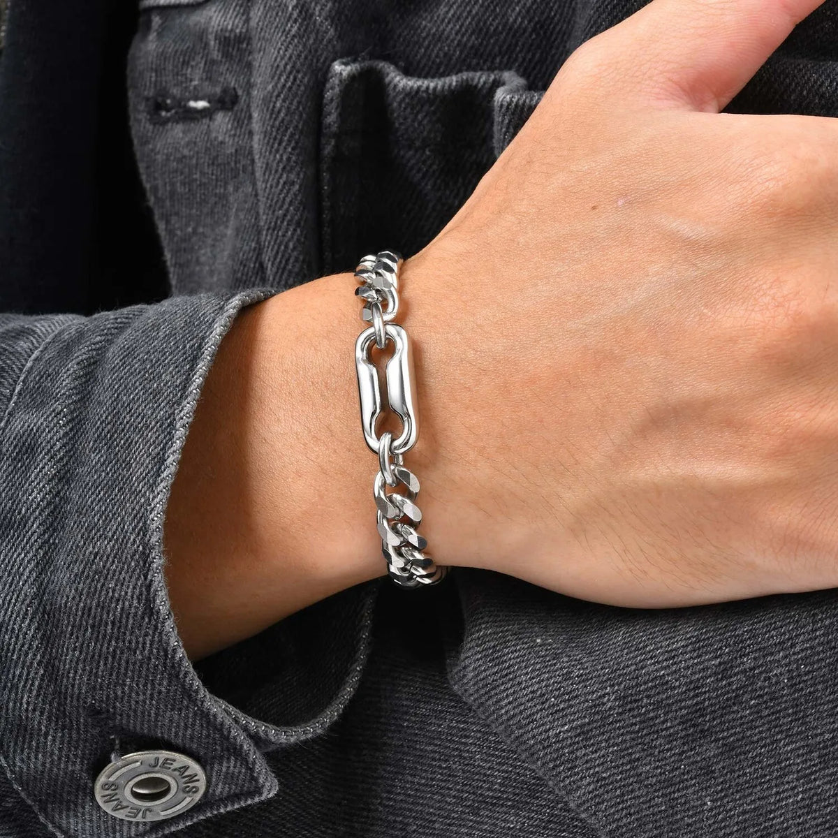 PENDRA Charm Cuban Bracelet