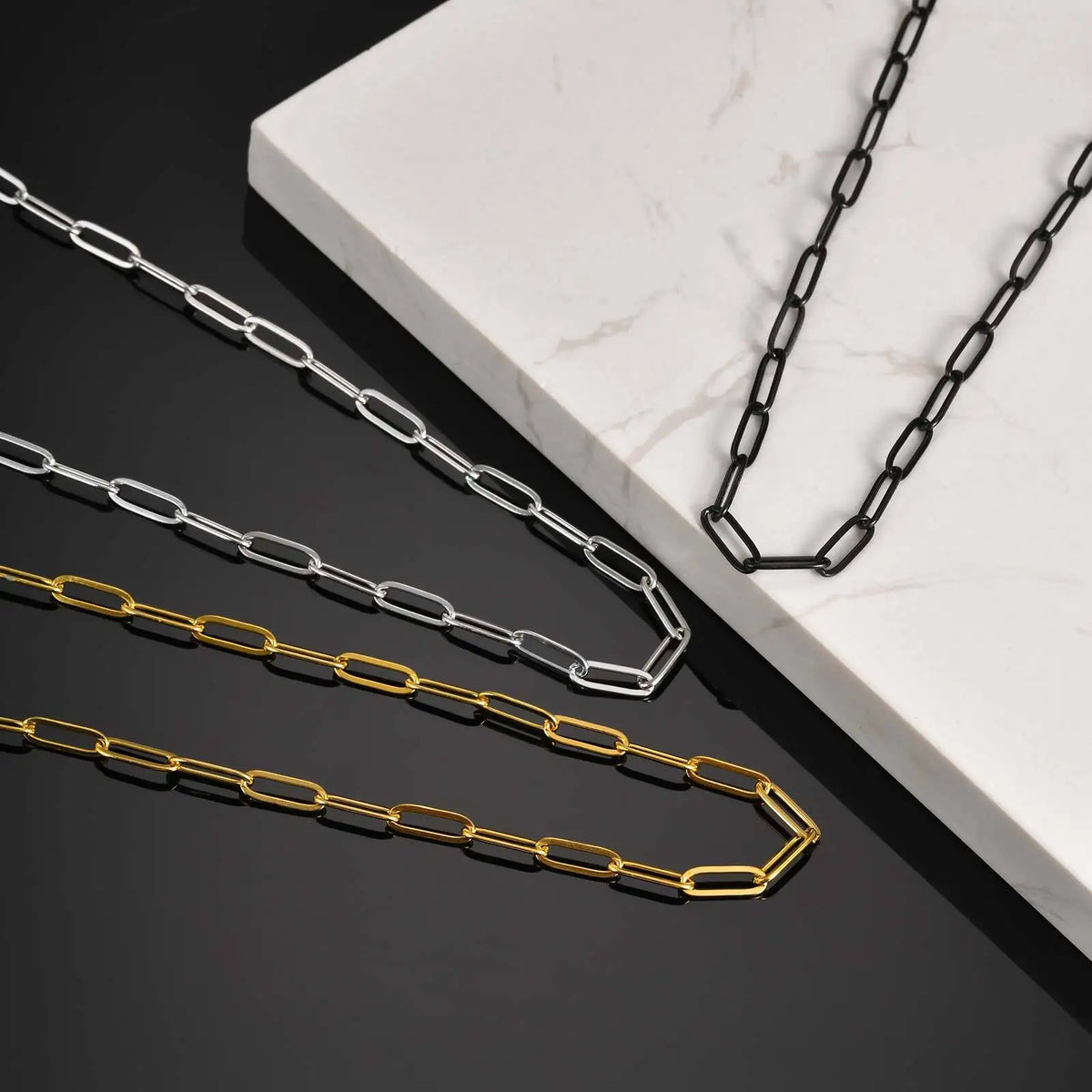 PENDRA Rectangle 4Mm Chain Necklace