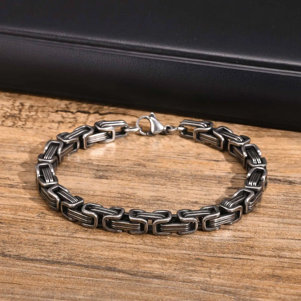 PENDRA Byzantine Chunky Bracelet