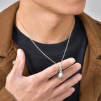2pcs/set Hand in Hand Couple Necklace for Men Women,Magnetic Couples Metal Pendant Necklaace with Gift Cards,Valentine's Day