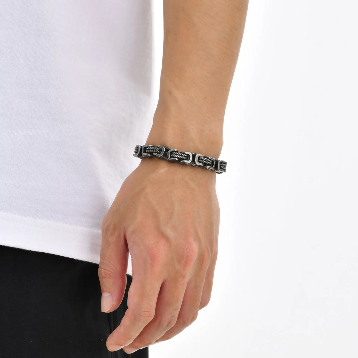 PENDRA Byzantine Braided Link Bracelet