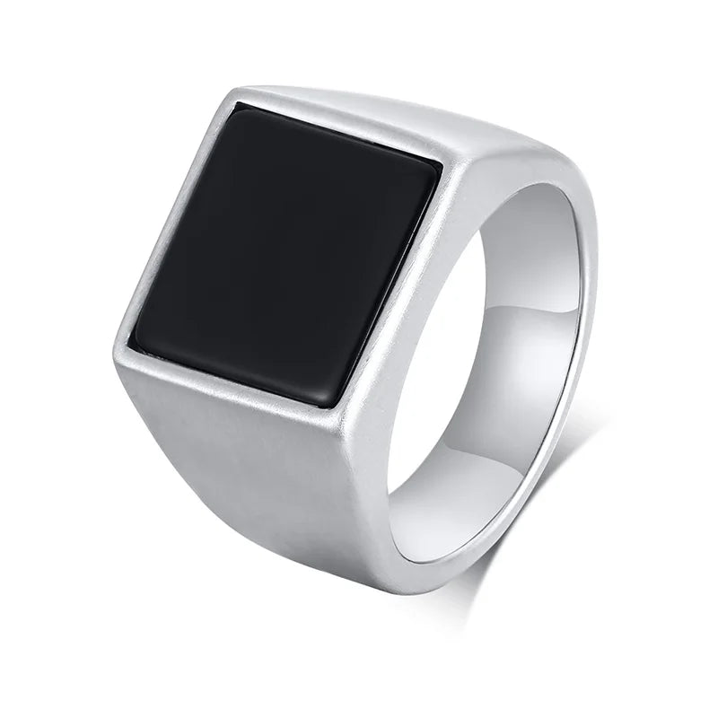PENDRA Lunvane Signet Ring
